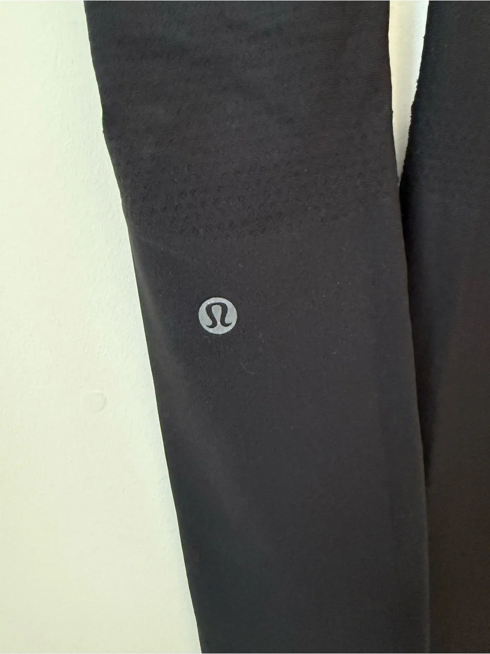 Lululemon Zoned In Tight 27” Black Size 2